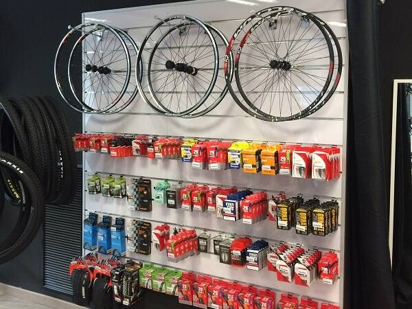 Accesorios y repuestos para bicicletas