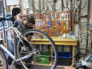 Servicios de reparación bicicletas Valencia - Empresa profesional