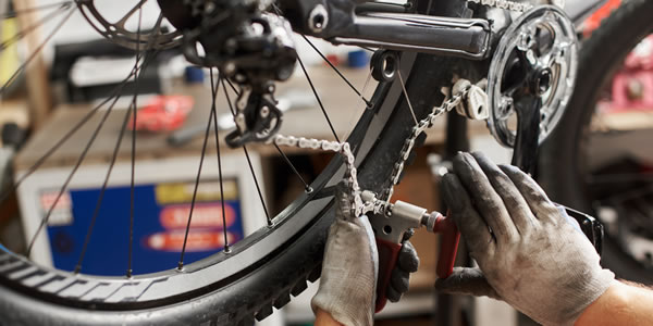 Taller profesional de reparación bicicletas Valencia y con experiencia